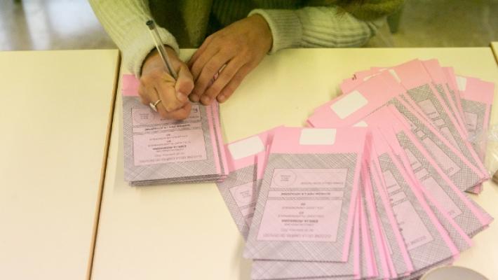 Balzo del 24% di Fratelli d'Italia. Il Pd cresce, ma resta a secco