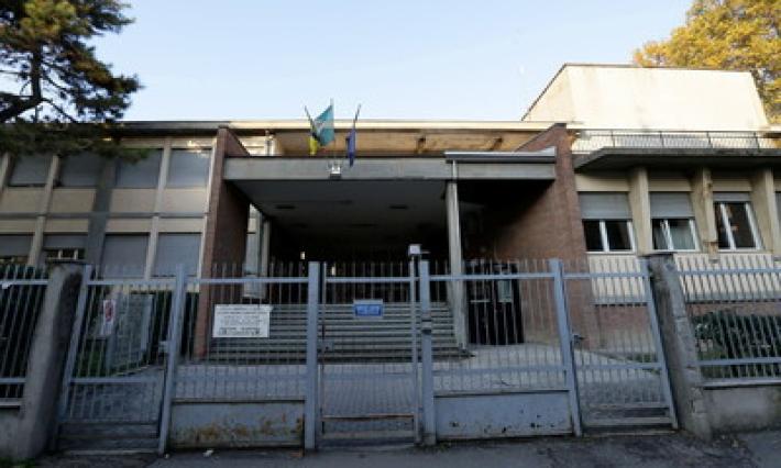 'Cari bambini e bambine, non alzate muri, usate l'originalit&agrave;, amate, scrivete': la lettera-congedo di una maestra