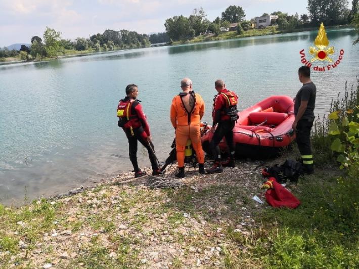 Piacenza, un 13enne si tuffa nel Trebbia e annega