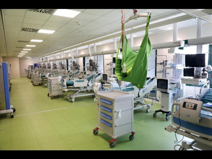 Coronavirus: 615 malati meno di ieri