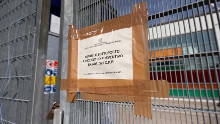 Aqualena, Dimichele parla cinque ore