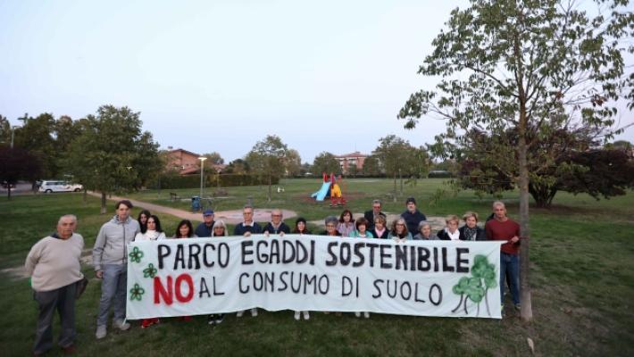 I residenti: &laquo;No al chiosco nel parco Egaddi&raquo;