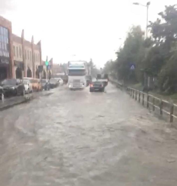 Temporale su Medesano, allagamenti: chiusa strada Marchi