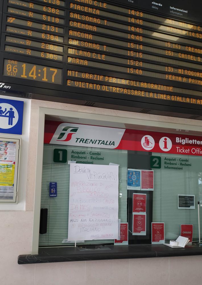 Treni, dopo mesi ha riaperto la biglietteria della stazione