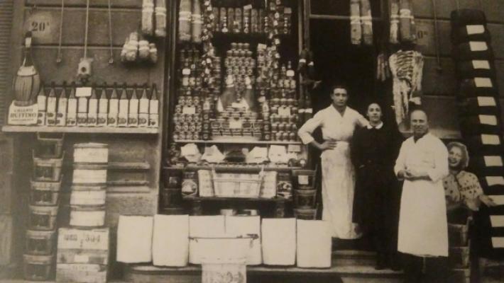 Quelle ghiotte vetrine delle salumerie di una volta