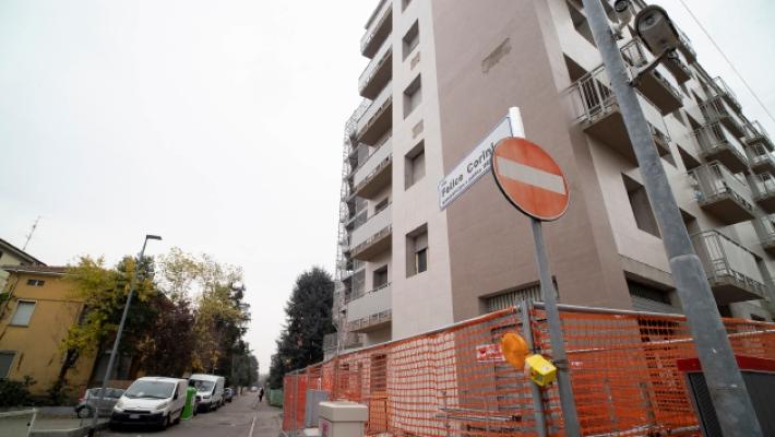 Via Corini, raid dei ladri nelle cantine