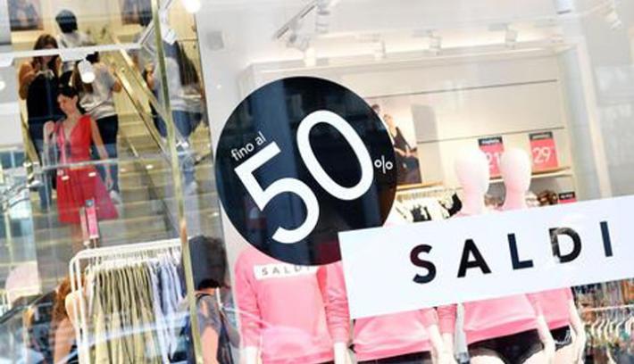 In Emilia-Romagna posticipato a sabato 1 agosto l'inizio dei saldi estivi