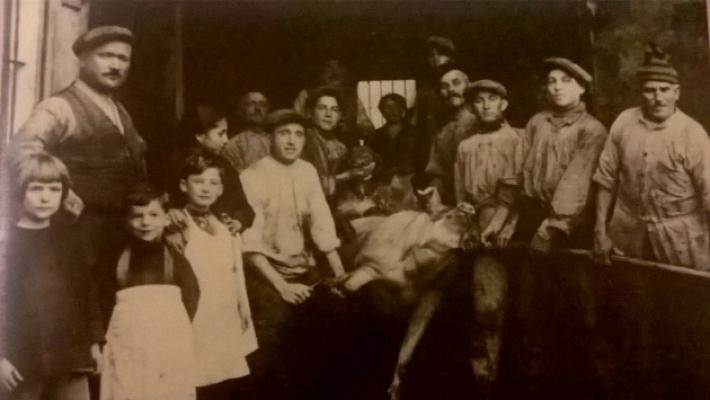 Norcini, quel rito antico nella nebbia