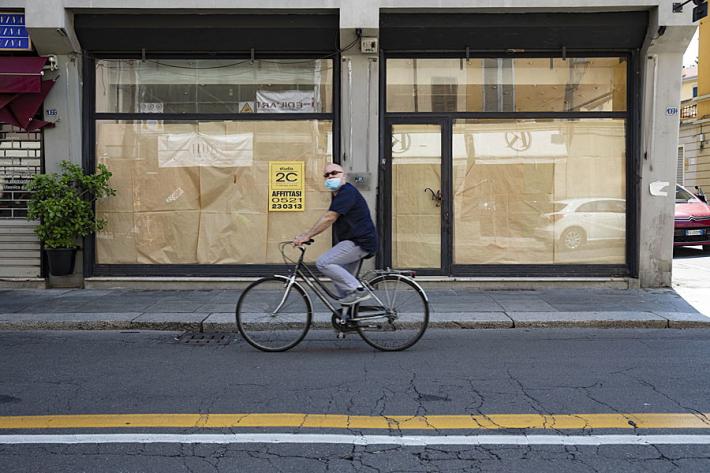 &laquo;Ogni crisi &egrave; destinata a finire,  ripartiamo da negozi e botteghe della nostra citt&agrave;&raquo;