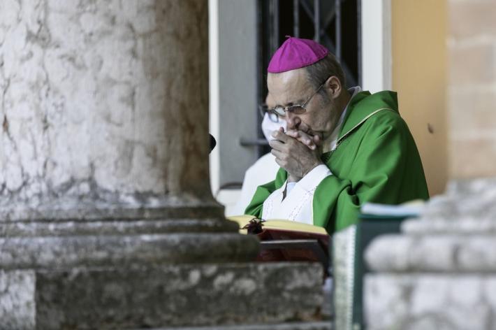 A Marore la messa del vescovo per chi se ne &egrave; andato senza addio