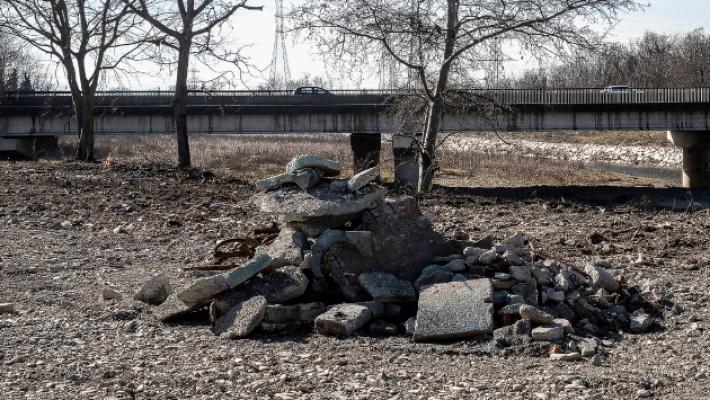 Baganza, demolita la baraccopoli abusiva nel greto