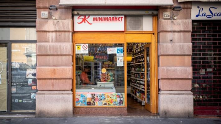 Vignali: &laquo;Minimarket e open shop, il Comune non controlla&raquo;
