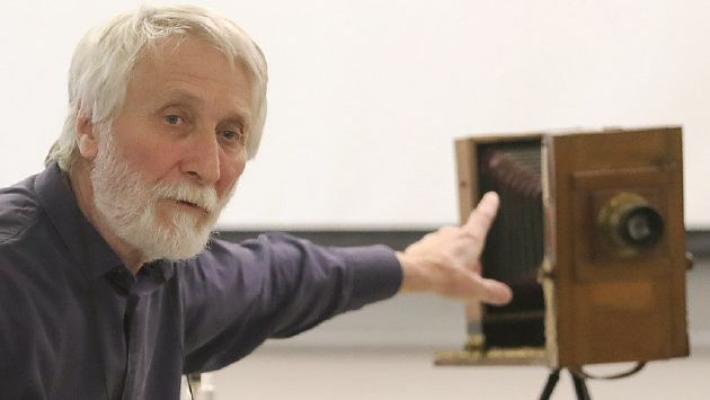 La fotografia di Lucio Rossi conquista i ragazzi del Marconi