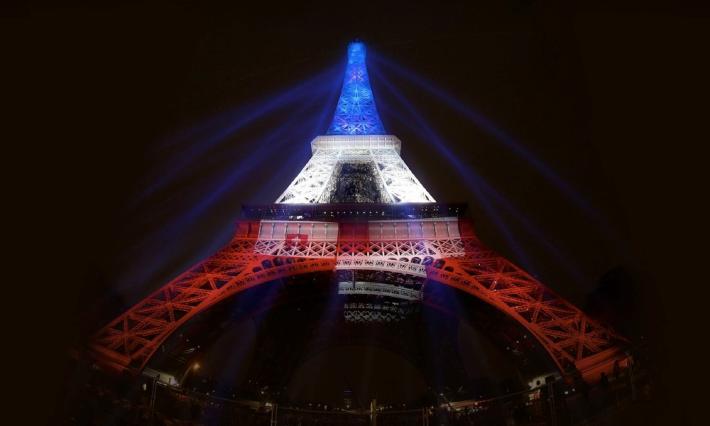 Parigi riapre la Tour Eiffel