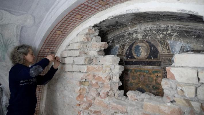 Madonna ritrovata, iniziata la demolizione del muro