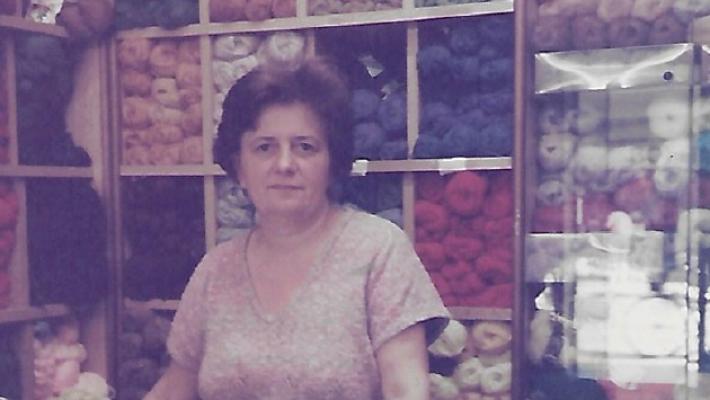 Addio alla dolce magliaia del centro Giulia Donelli, regina della &laquo;Bottega della lana&raquo;