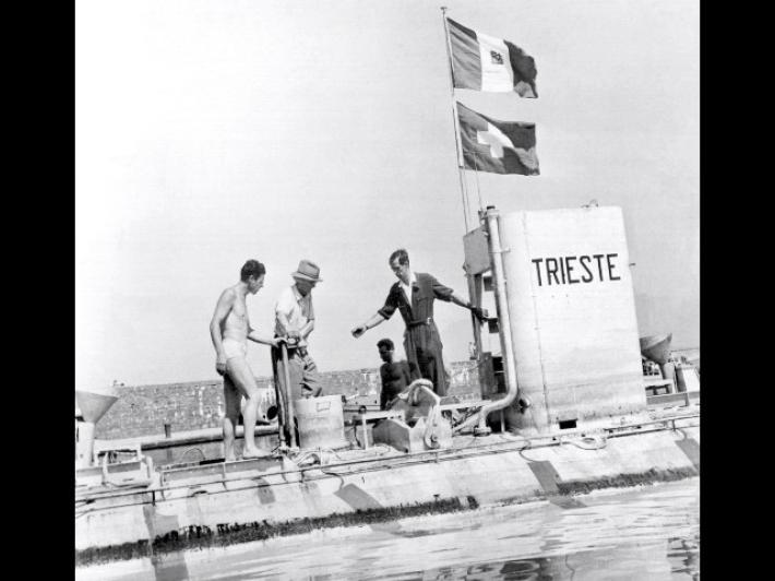 Nella Fossa delle Marianne come il padre nel'60 col batiscafo Trieste