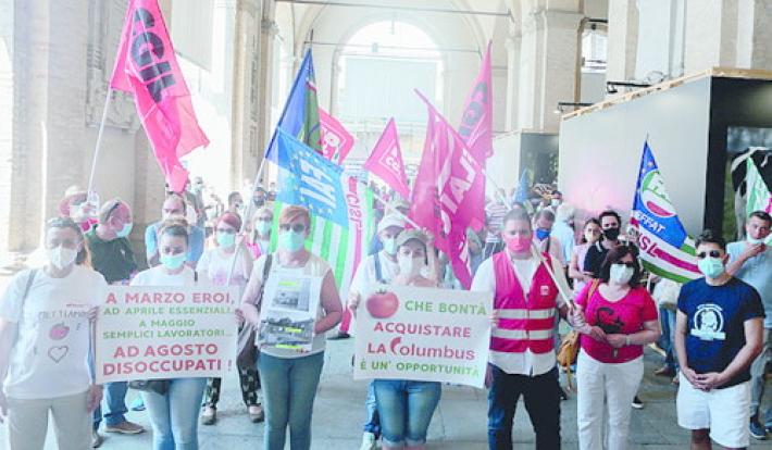 Columbus presidio &laquo;caldo&raquo;  in piazza Garibaldi  