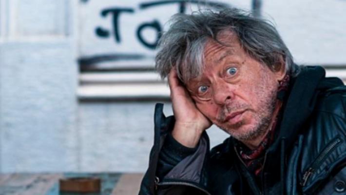 Paolo Rossi al Paganini: &laquo;Il mio spettacolo &ldquo;cattivissimo&rdquo; per divorzi e funerali allegri&raquo;