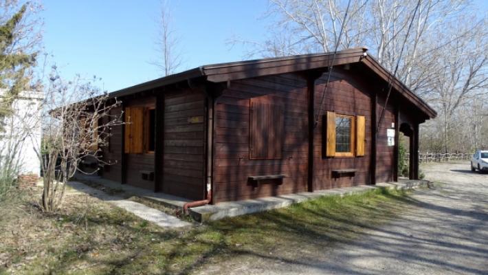 Medesano, ladri delusi bevono liquore e fanno fuori un panettone