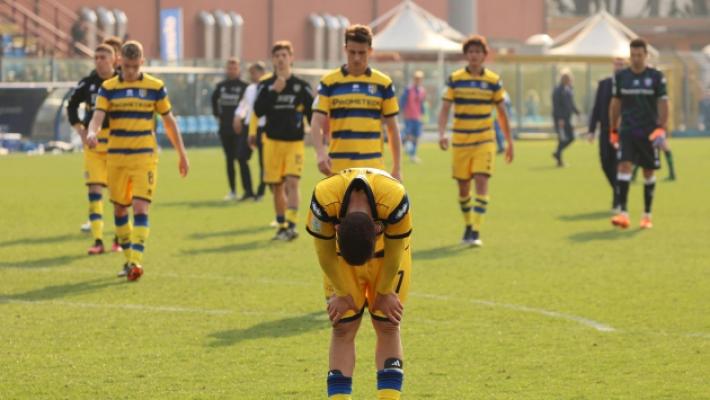 A picco in fondo al lago