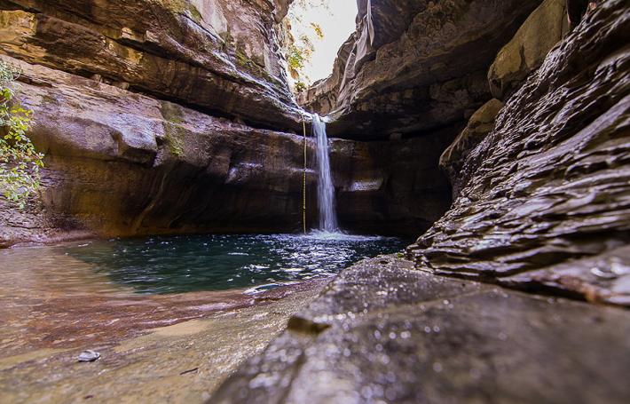 Scivola sulle rocce vicino a una cascata, muore giovane tedesca