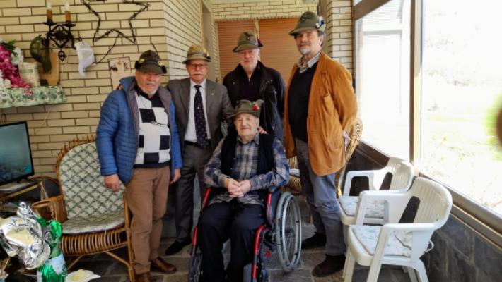 Mario Montali, 103 anni e la penna nera nel cuore