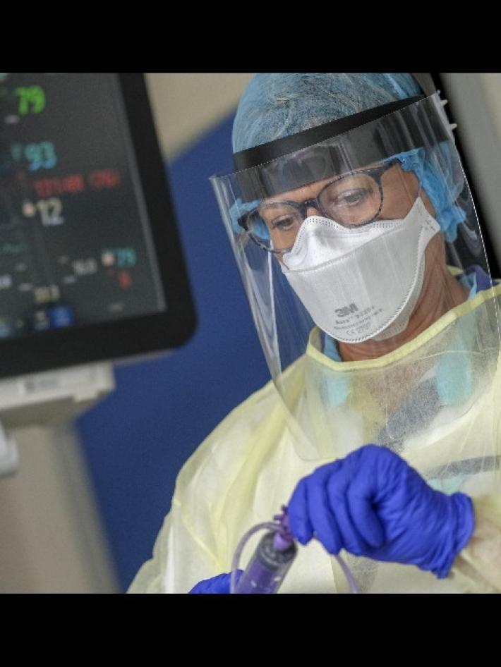 Crisanti: "Nessuna traccia di Covid in 3mila polmoniti registrate in Veneto a fine anno"