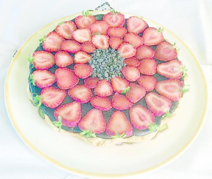 Torta cioccolato e fragole, irresistibili abbinamenti da gustare piano