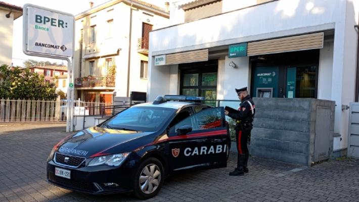 Prelievo con bancomat appena rubato, un arresto e una denuncia