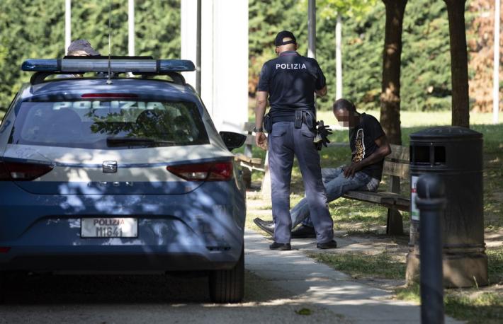 Nigeriano pestato a sangue: &egrave; all'ospedale