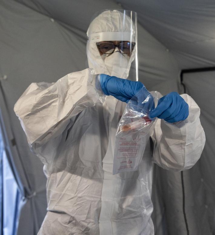 Aumentano i tamponi, ma in regione calano i nuovi positivi