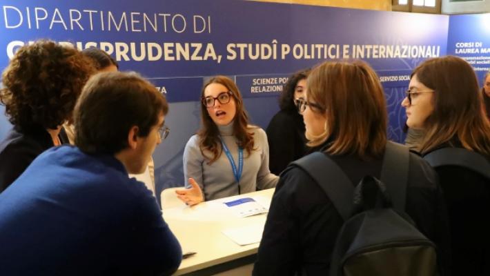 Matematica, arte, lingue e agricoltura: gli studenti dell'open day raccontano desideri e aspettative