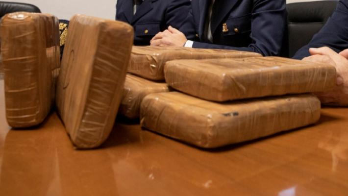 Chili di eroina da Parma a Padova con la famigliola: corriere patteggia 4 anni e 10 mesi