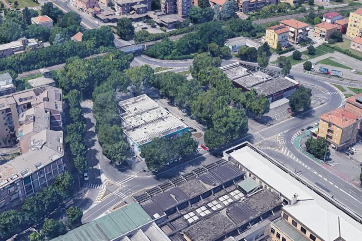 Incidente in piazzale Caduti del Lavoro: grave un ciclista