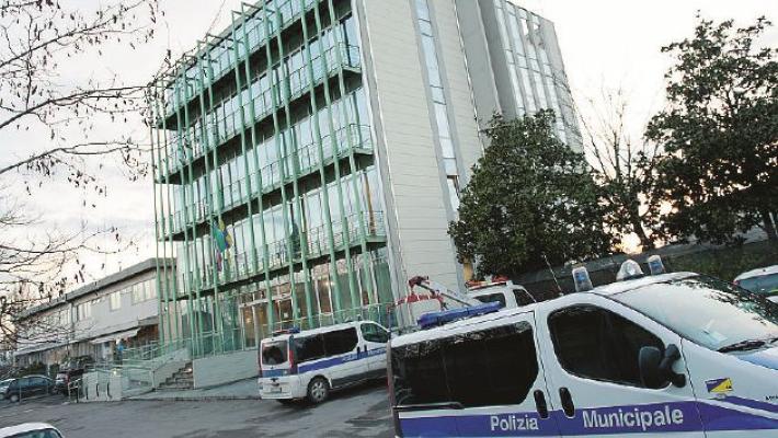 La Uil FPL: "A cosa serve il furgone per le intercettazioni se non c'&egrave; pi&ugrave; il Nucleo investigativo della polizia locale?"