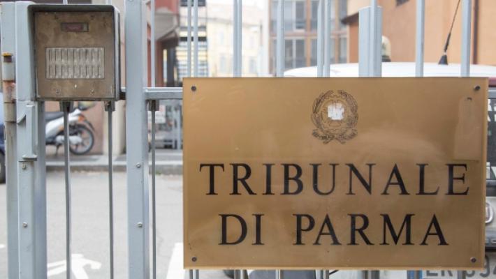 I vicini: &laquo;Ci spia con il drone&raquo;. Assolto