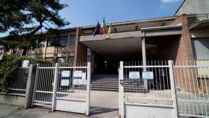 Scuola Micheli chiusa per 2 anni: lezioni in via Saffi