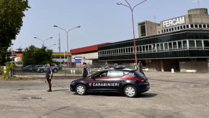 Preso a catenate per uno screzio sul posto di lavoro