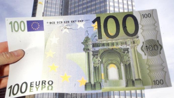 Truffa dei 100 euro: due donne in azione in centro