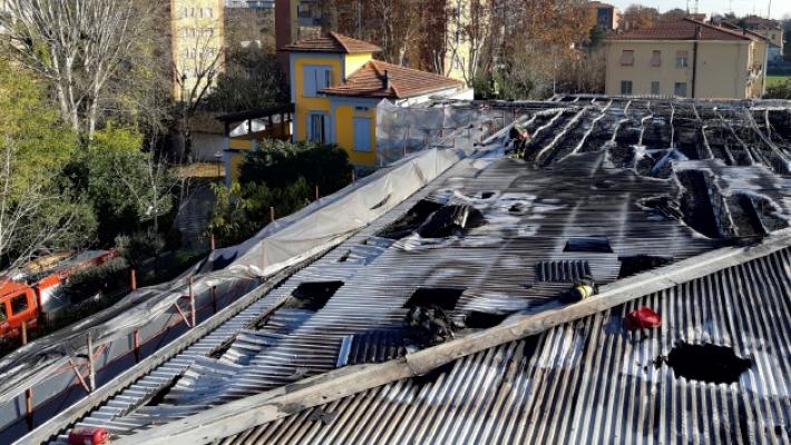 Incendio alla Newton, condannato il saldatore