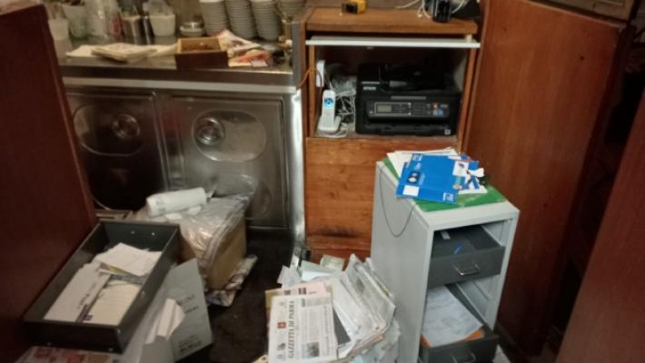 Ladra contorsionista colpisce un ristorante