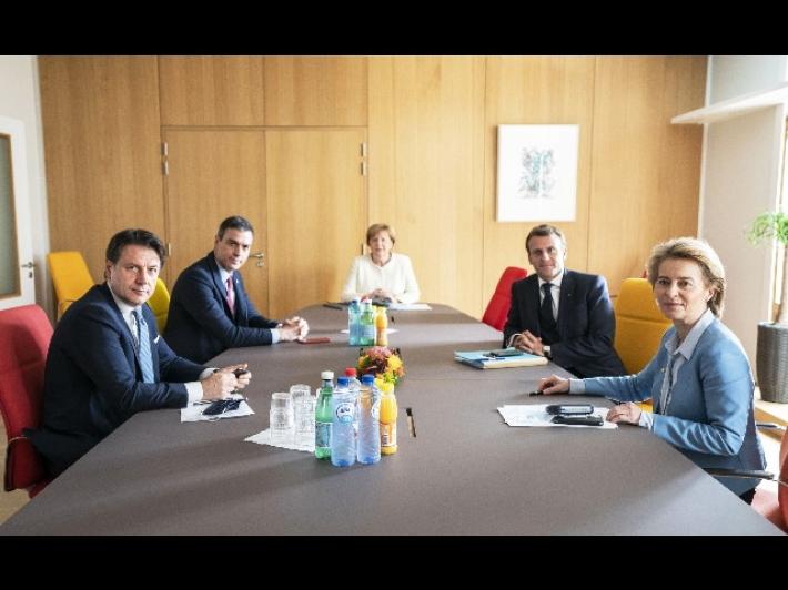 Conte a Rutte: "Se crolla il mercato Ue risponderai agli europei"