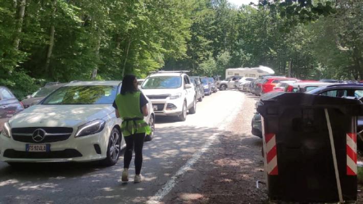 Fuga dall'afa della citt&agrave;: Lagoni e Lagdei presi d'assalto