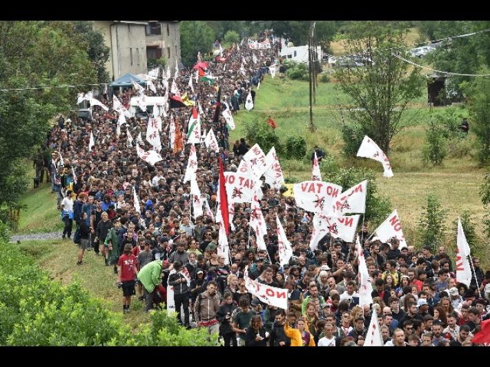 No Tav violano la rete wireless, sabotate le telecamere della polizia