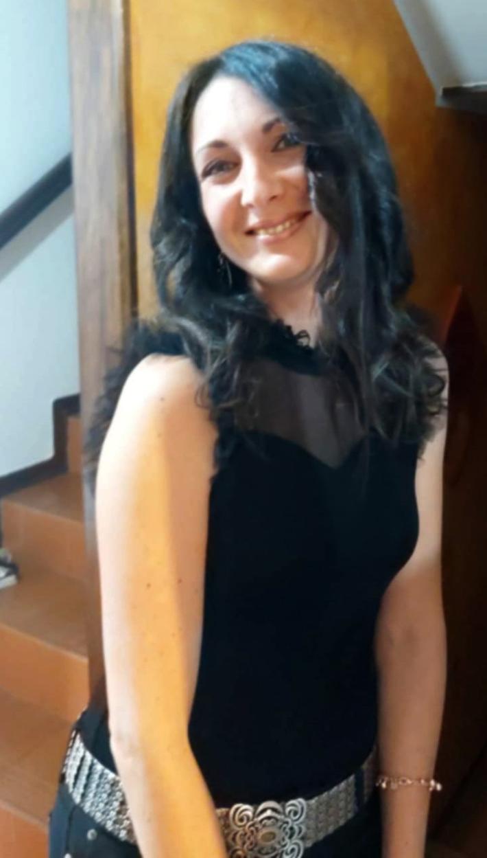 Il marito a cena con il figlio e un amico prima del delitto. E quel porto d'armi riavuto