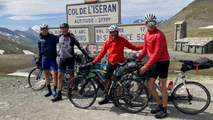 Da Trieste a Nizza in bicicletta lungo 1.700 chilometri di montagne