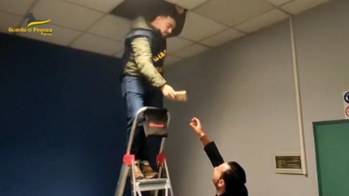 Maxi frode grazie ai prestanome reclutati sotto i ponti: due condanne