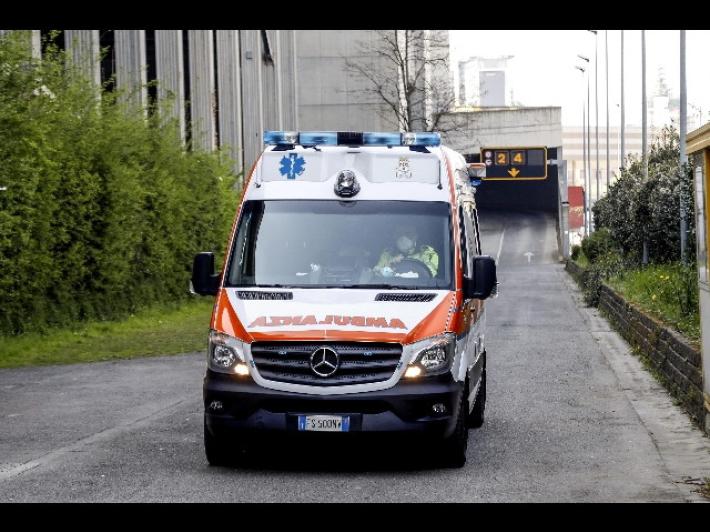 Morto in ospedale il ragazzino che stava annegando nel fiume