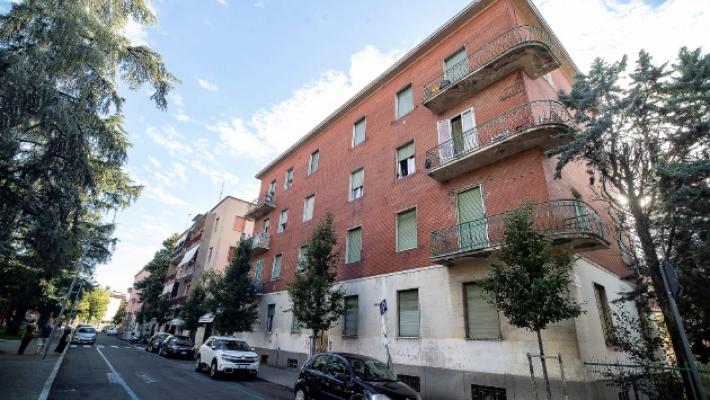 Il pc si incendia, la stanza va in fumo: ventunenne gravissima